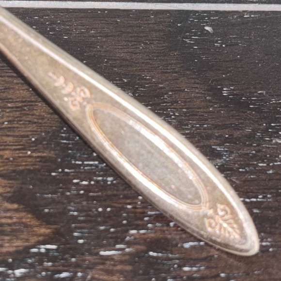 Vintage | Oneida Community Plate | 1917 ADAM | Silverplate Place Oval Spoon - Picture 5 of 6